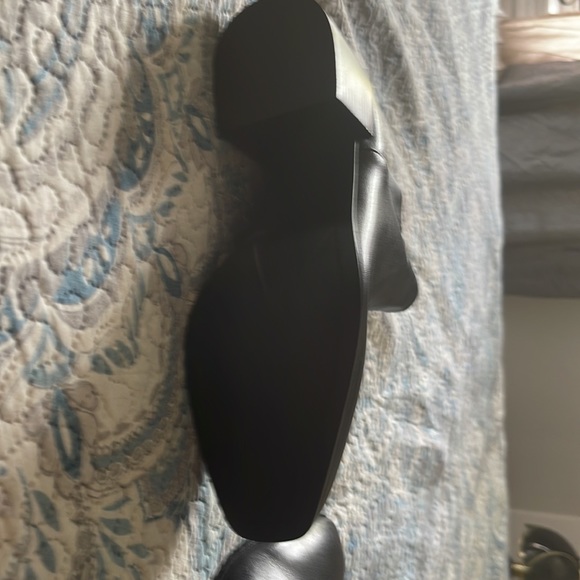 Black booties new Never worded size 10 with zipper on the side - Picture 3 of 6